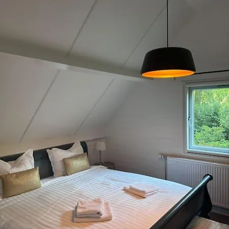 't Esdoorntje 펜션 에페